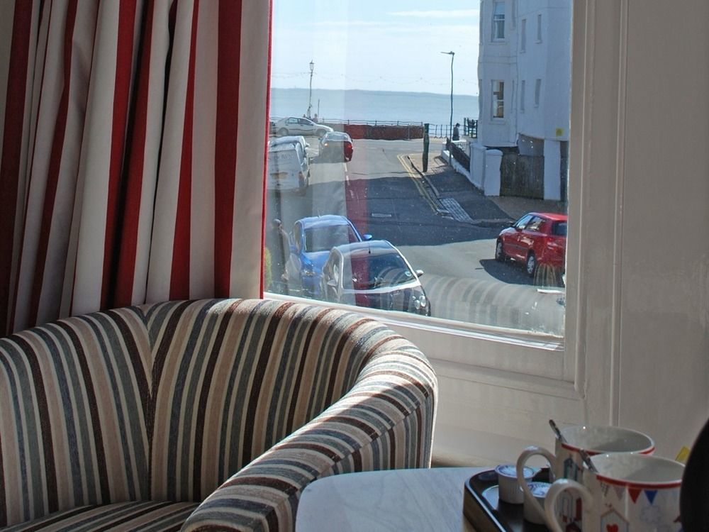 Cambridge House Guest House Eastbourne Exterior foto